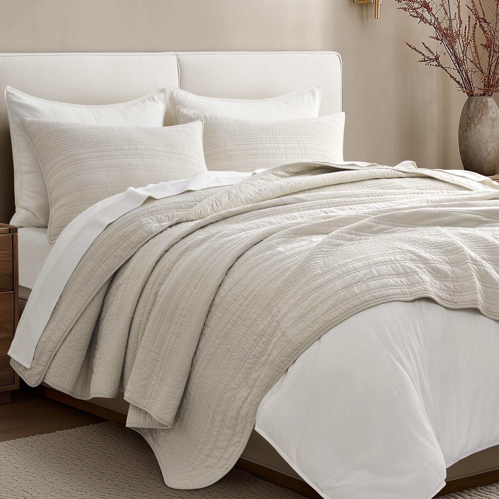 EverGrace couette king montrée à l'échelle pour clarté des dimensions