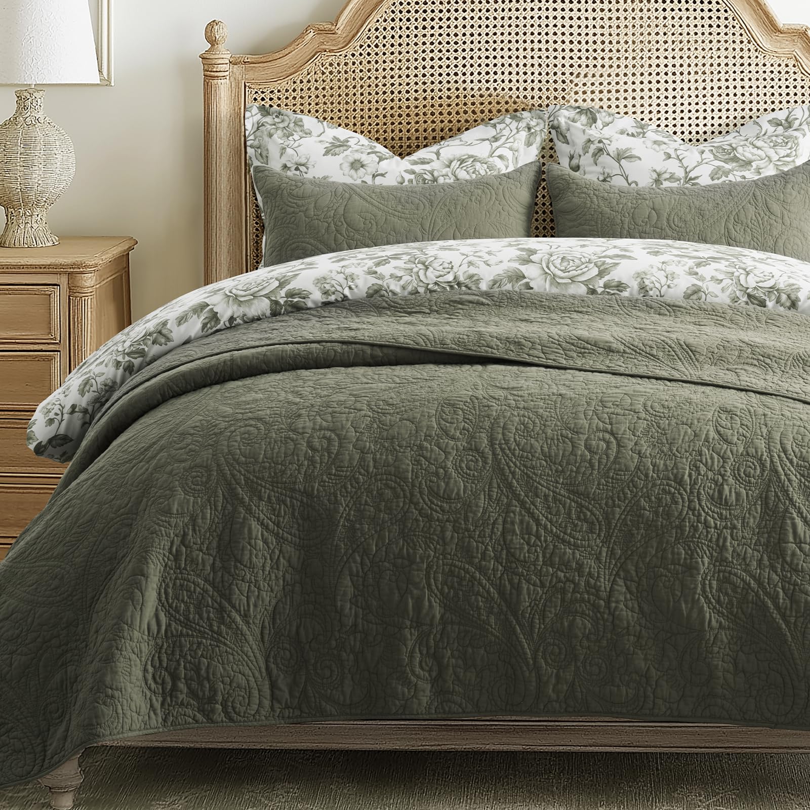 EverGrace couette olive vue face apportant élégance et confort
