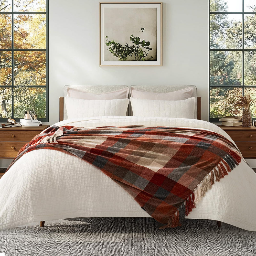 EverGrace plaid posé sur lit double, touche cosy et élégante