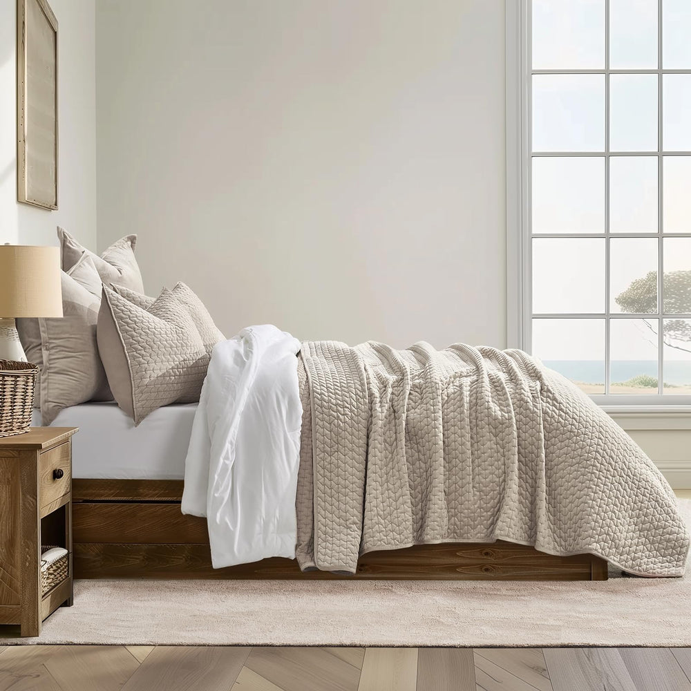 EverGrace détail velours ultra-plush soulignant douceur et chaleur