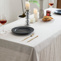 Everly nappe sur table de mariage décorée montrant rendu photogénique