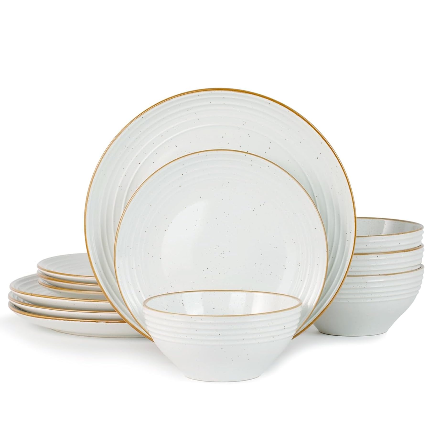 famiware ensemble devant montrant assiettes et bols, esthétique durable