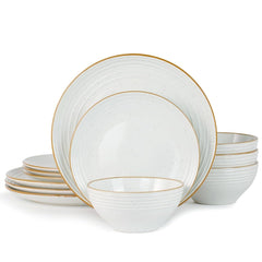 famiware ensemble devant montrant assiettes et bols, esthétique durable