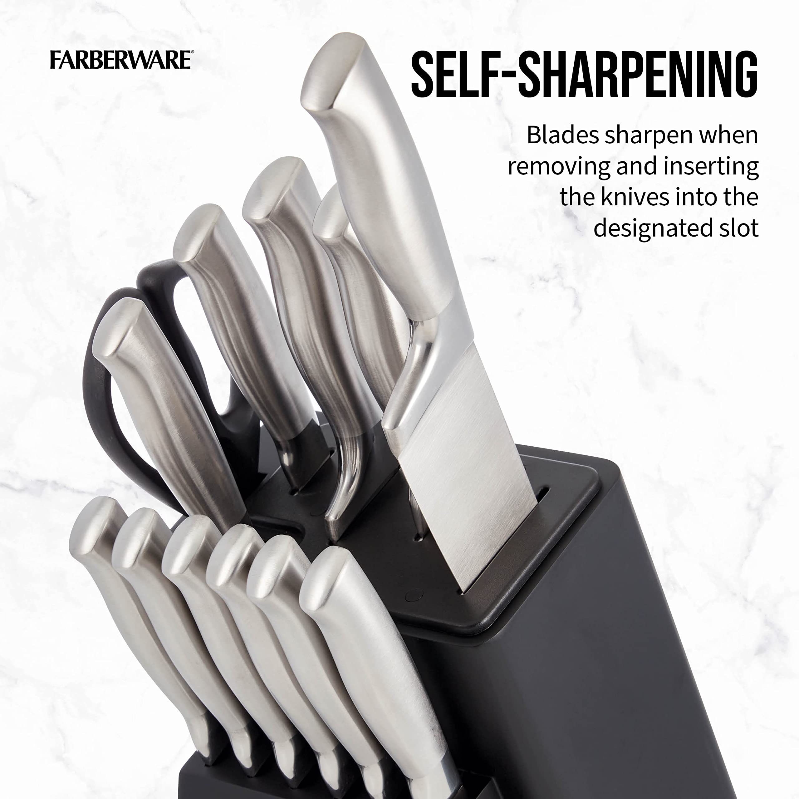 Farberware couteaux à steak posés sur table pour service élégant