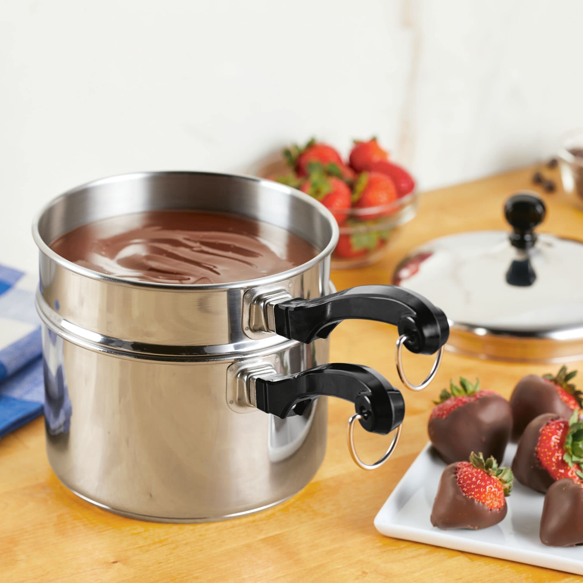 Farberware casserole dans four démontrant résistance jusqu’à 350°F