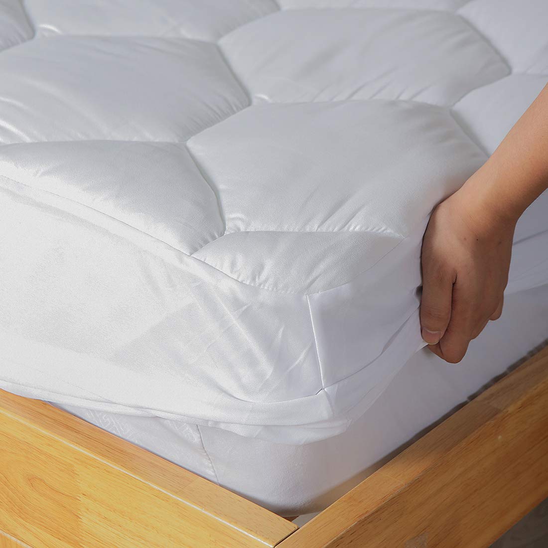 Favorland mise en place sur le lit montrant facilité d’installation et tenue nocturne