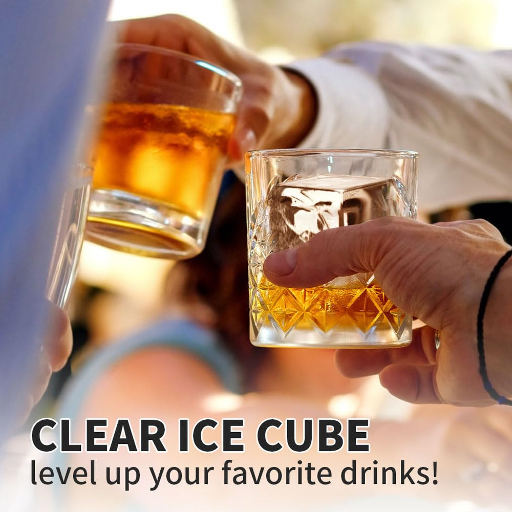 FDDBI cube dans un verre de whisky améliorant la présentation et goût