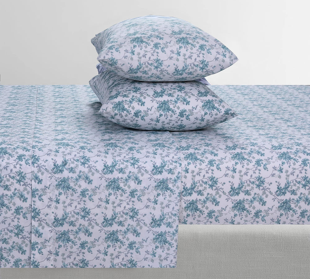 Feather & Stitch New York drap plat posé pour un tombé net et élégant