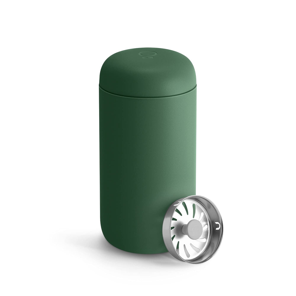 Fellow Carter Move vue avant du mug Cargo Green montrant le design et la couleur