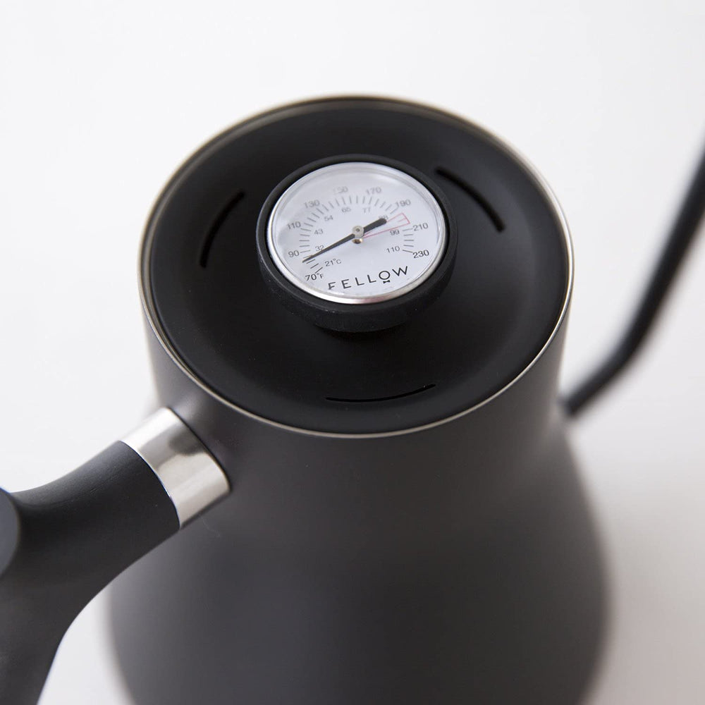 Fellow Stagg montre capacité 1,0 L utile pour plusieurs tasses