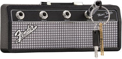 Fender porte-clés en usage avec plusieurs trousseaux pour organisation pratique