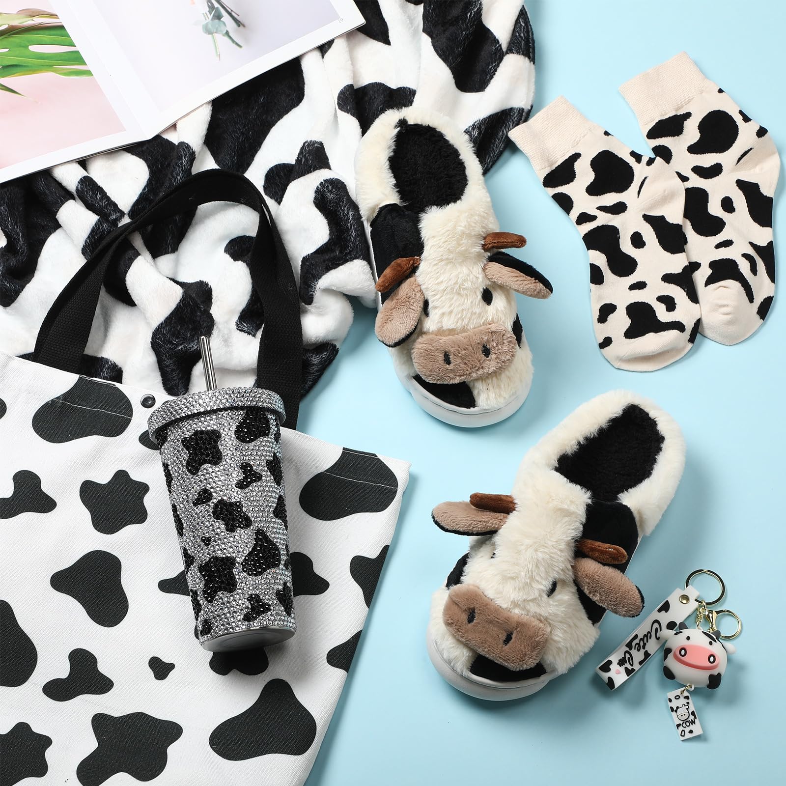 FillTouch chaussettes et porte‑clé détail montrant motif vache et finition soignée