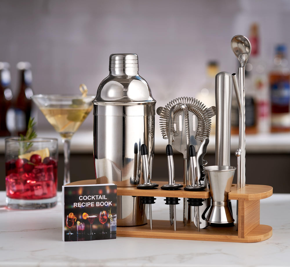 FineDine outils disposés sur présentoir en bois pour rangement élégant