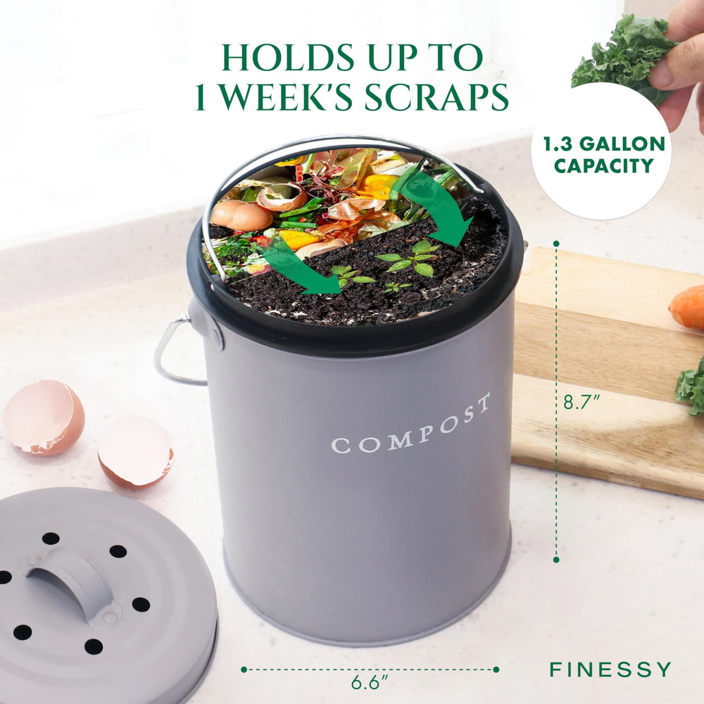 FINESSY composteur en usage sur plan de travail, garde la cuisine propre