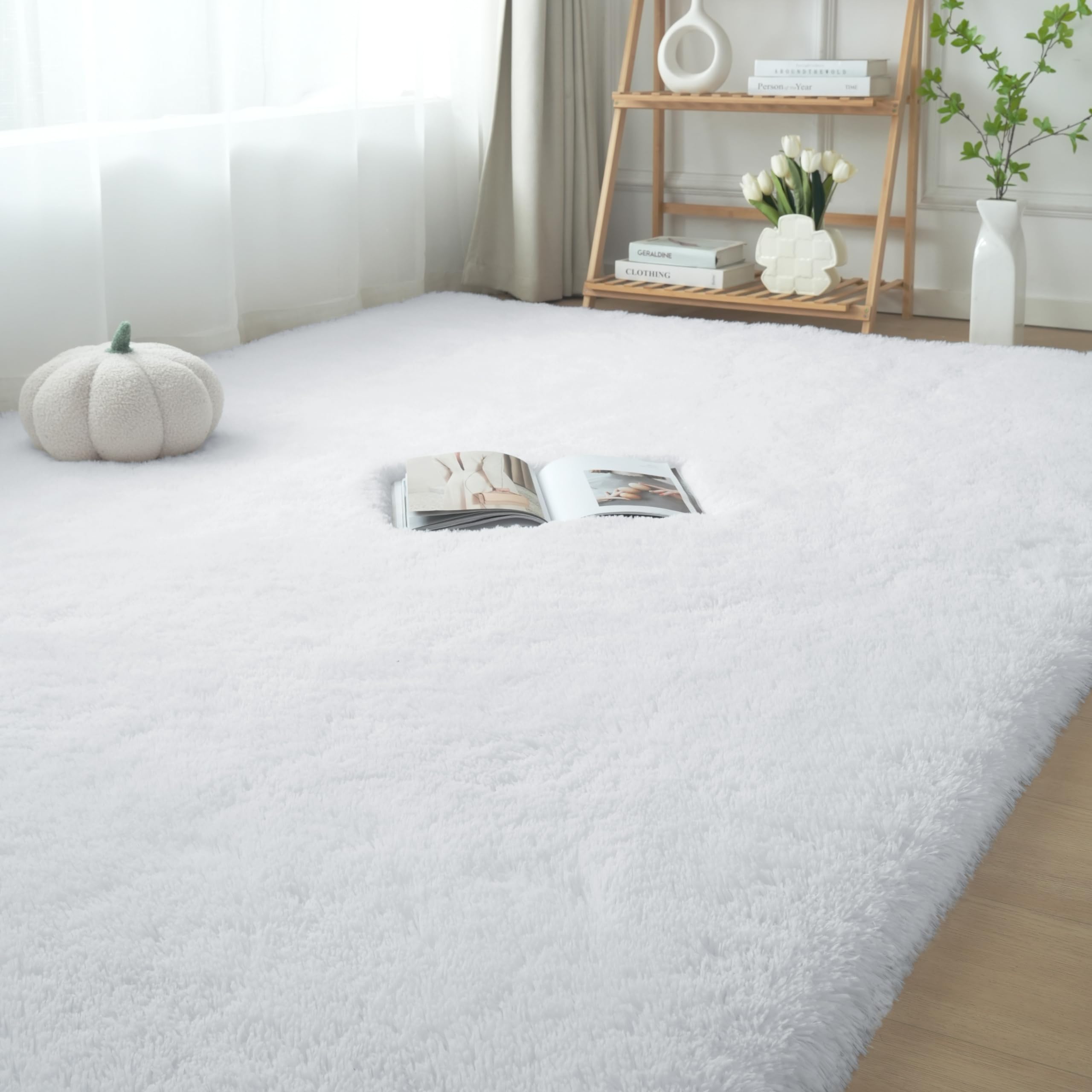 Fluffyrug vue face avant du tapis 5x7 montrant l'aspect moelleux et accueillant