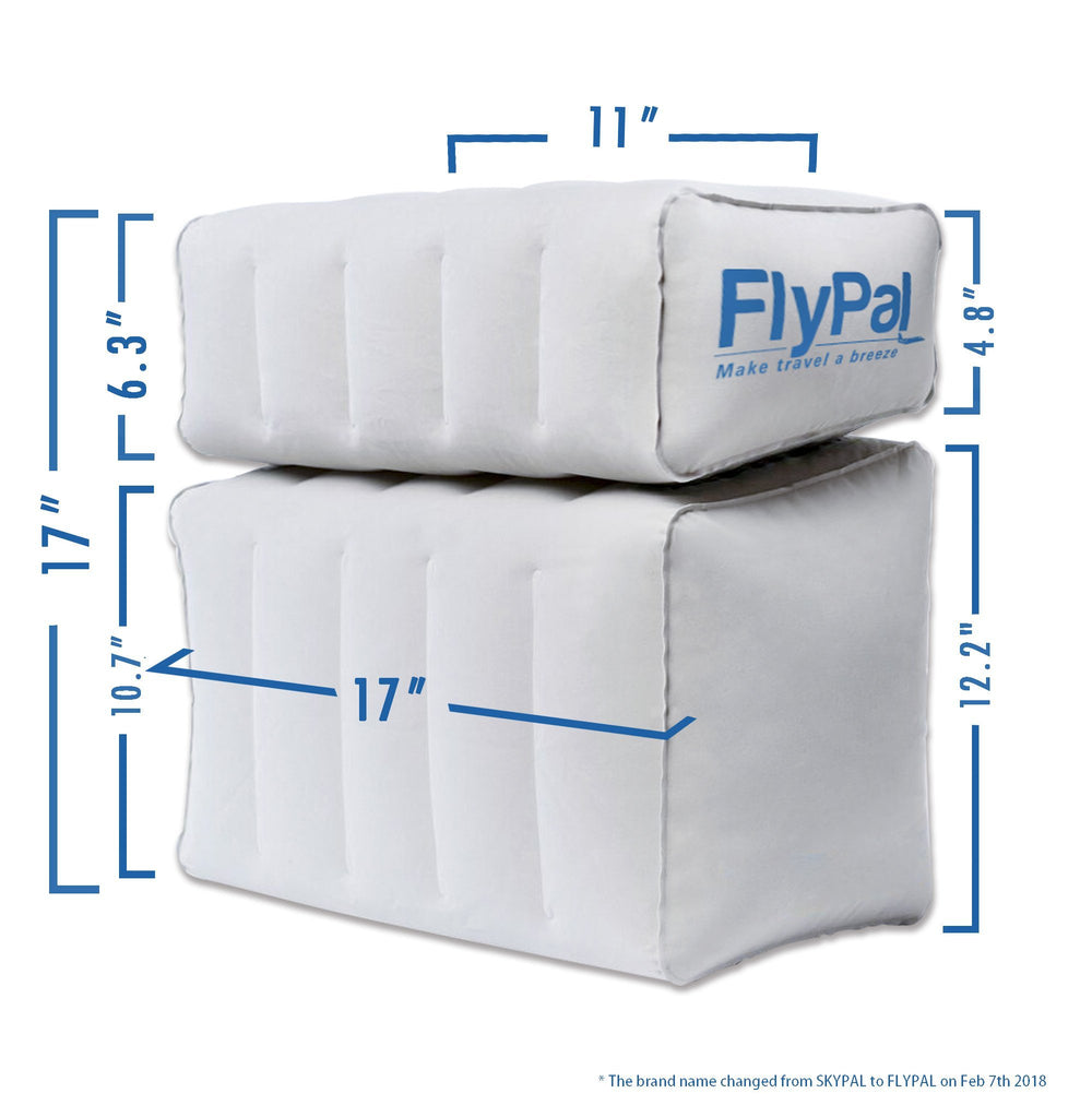 Deux coussins Flypal empilés créant une plateforme plus haute pour enfants