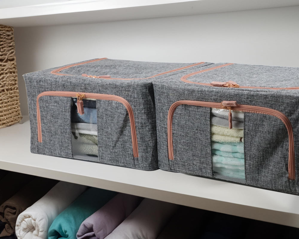 Fordonral comparaison de taille avec livre, échelle et capacité