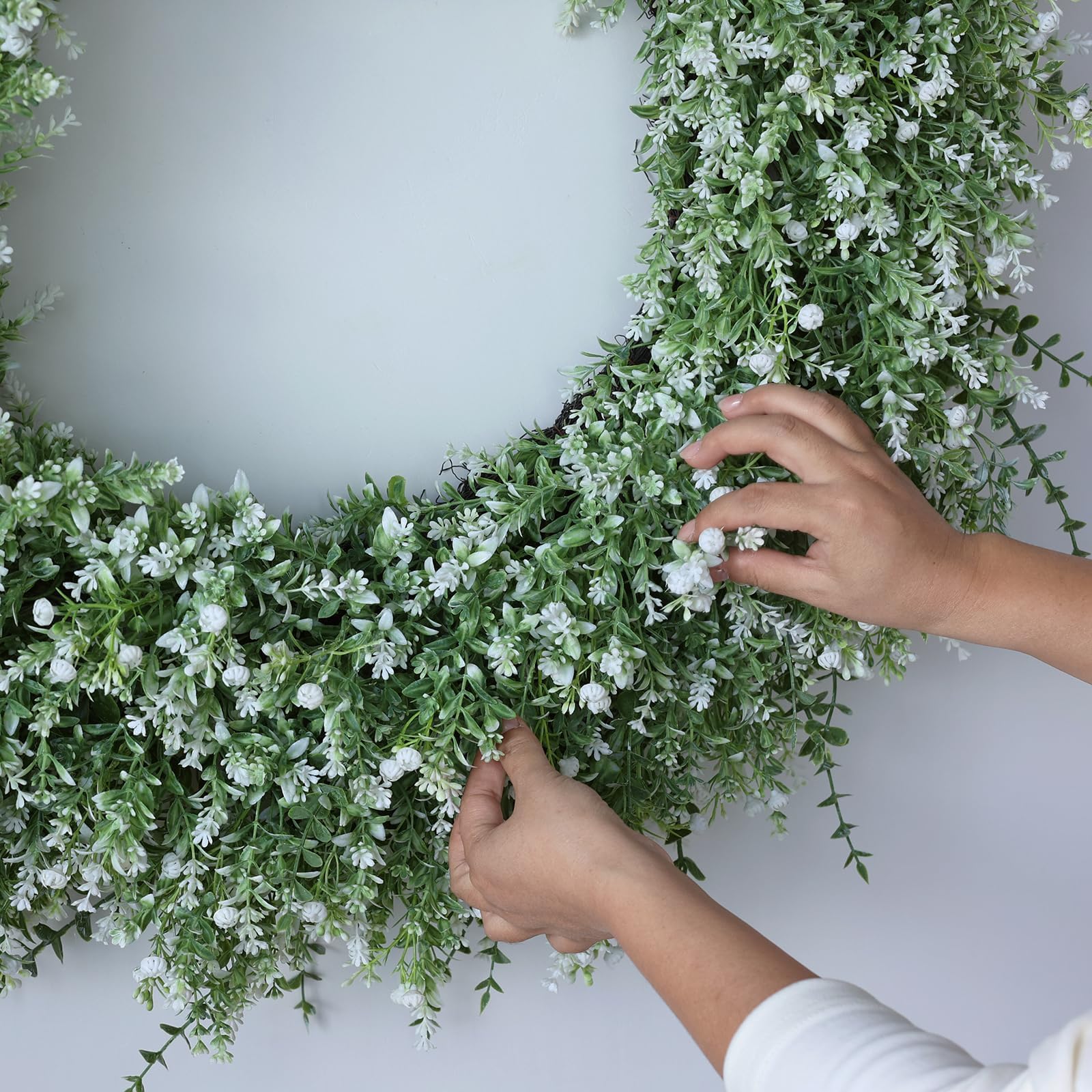 FOTEEWL couronne sur porche extérieur apportant charme durable