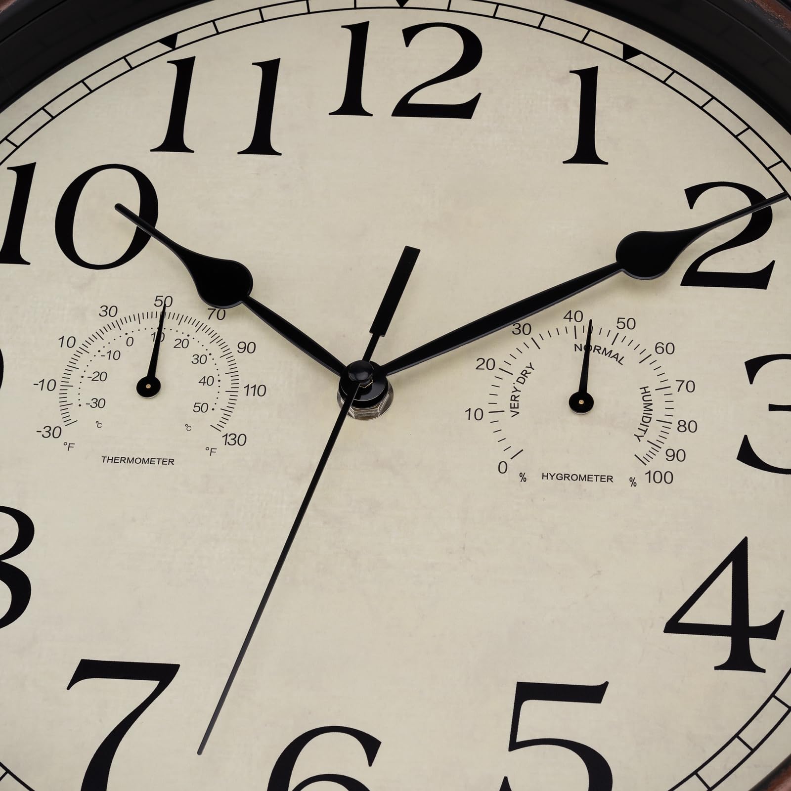 Foxtop horloge comparaison taille avec main, montre échelle et proportions