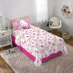 Franco Hello Kitty gros plan sur la microfibre douce et texture confortable