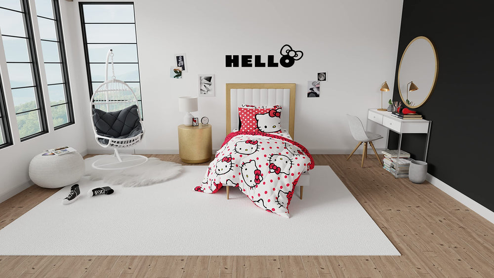 Franco Hello Kitty mise en scène chambre enfant, apporte ambiance ludique