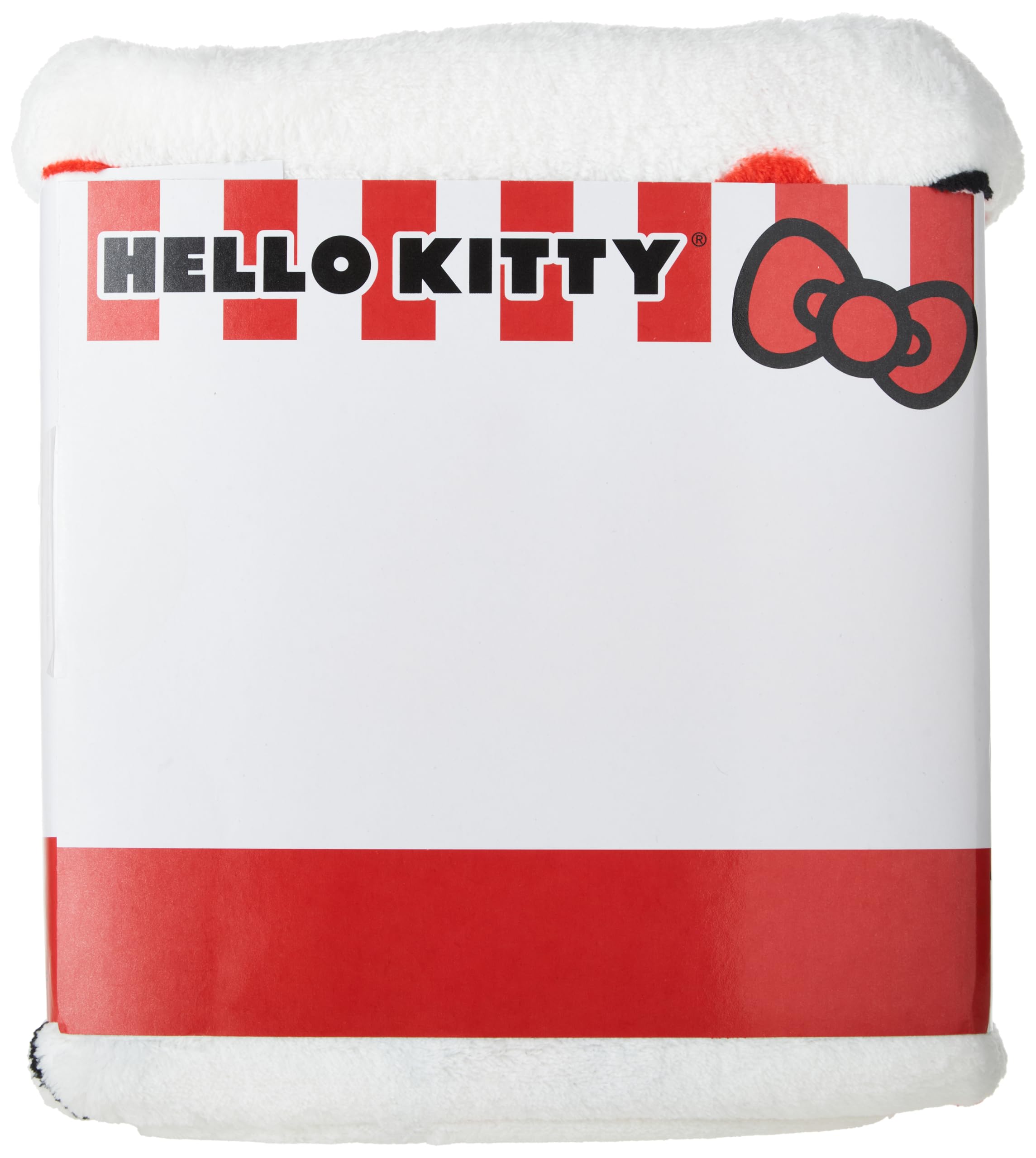 Franco couverture Hello Kitty déployée sur lit montrant la taille 62x90 pouces