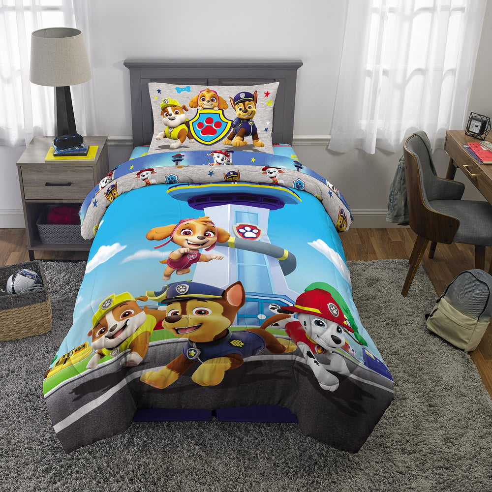 Franco parure Paw Patrol installée sur lit enfant, rendu décoratif inspirant