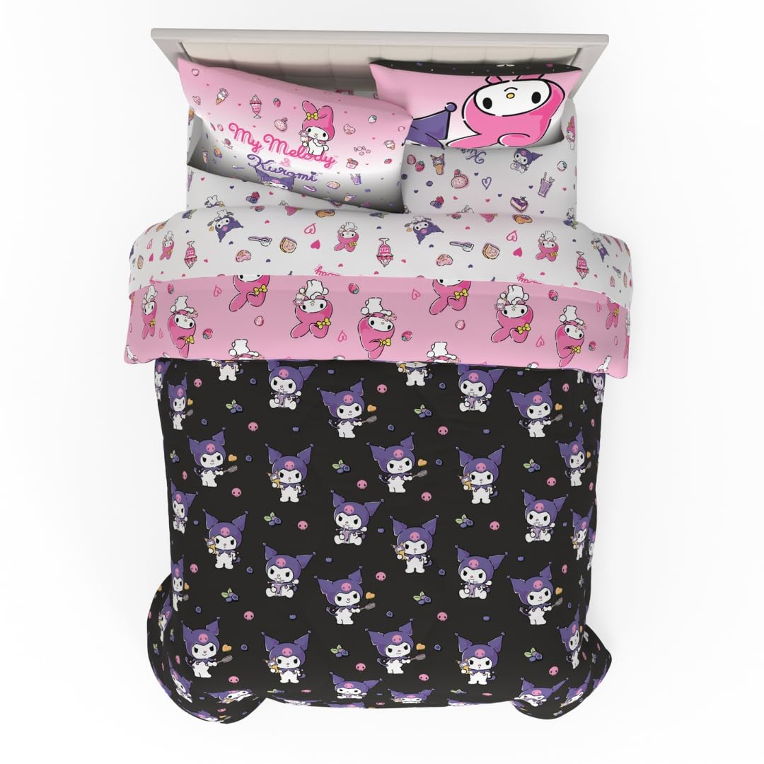 Franco couette face Kuromi montrant motif audacieux et attitude espiègle