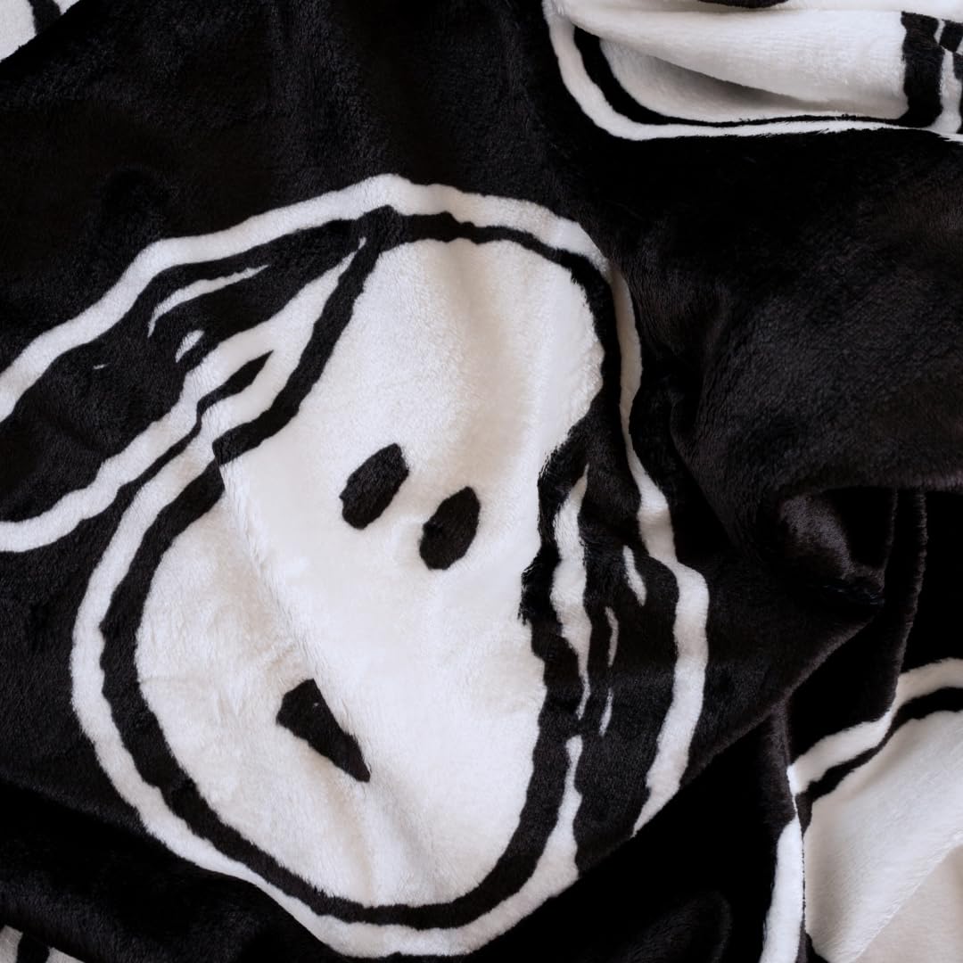 Franco Snoopy revers et coutures montrant qualité et finition durable