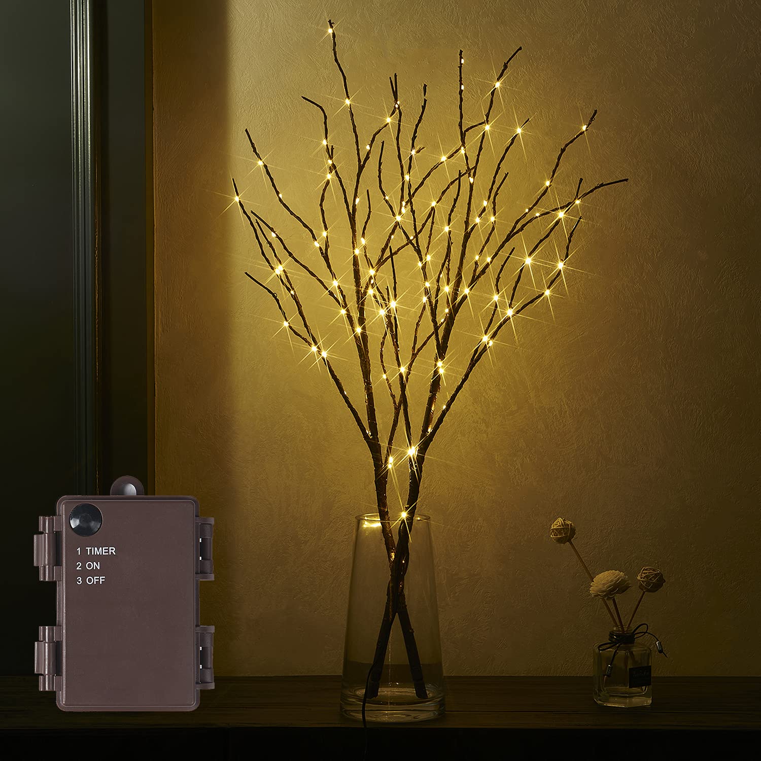 Fudios branches en vase scène décorative pour ambiance chaleureuse