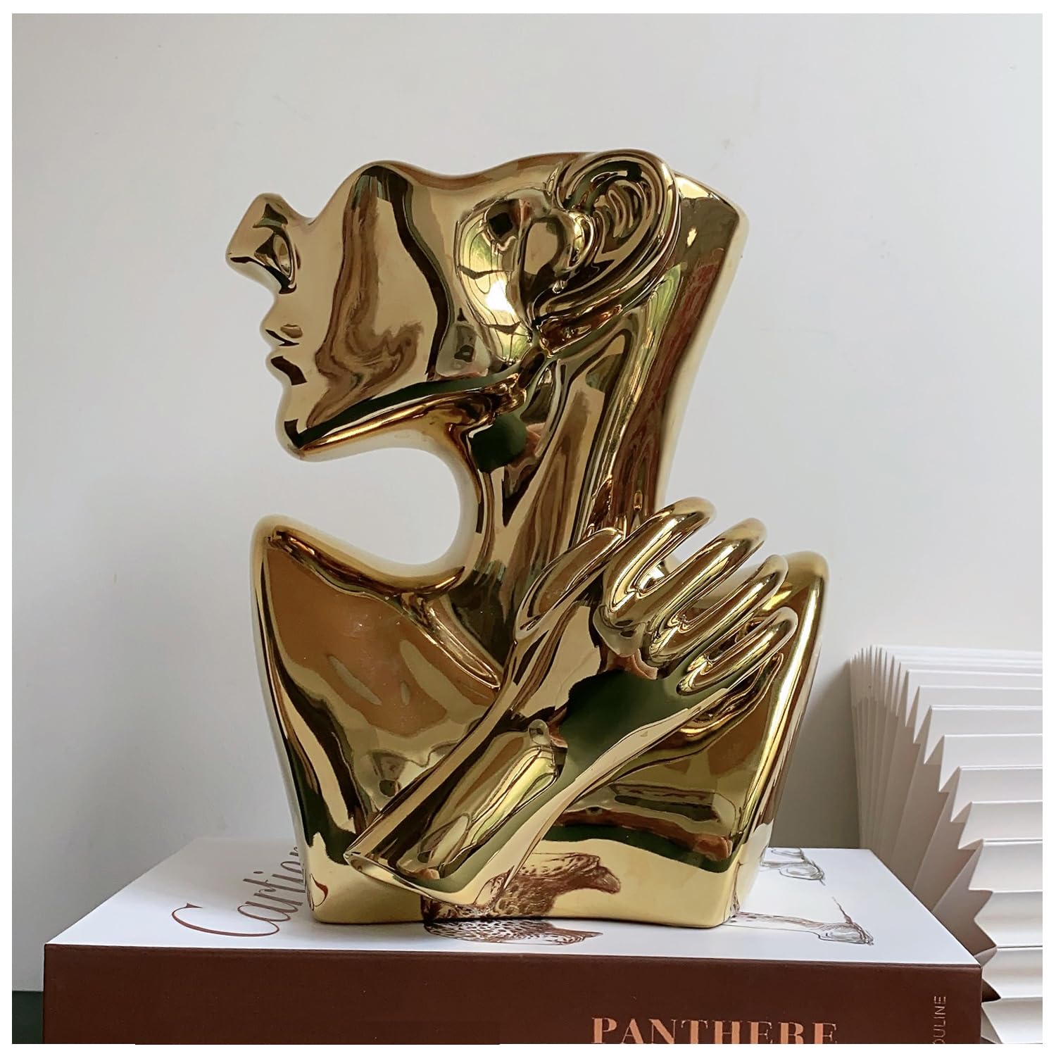 FUNSOBA vase visage face avant montrant forme sculpturale et élégance