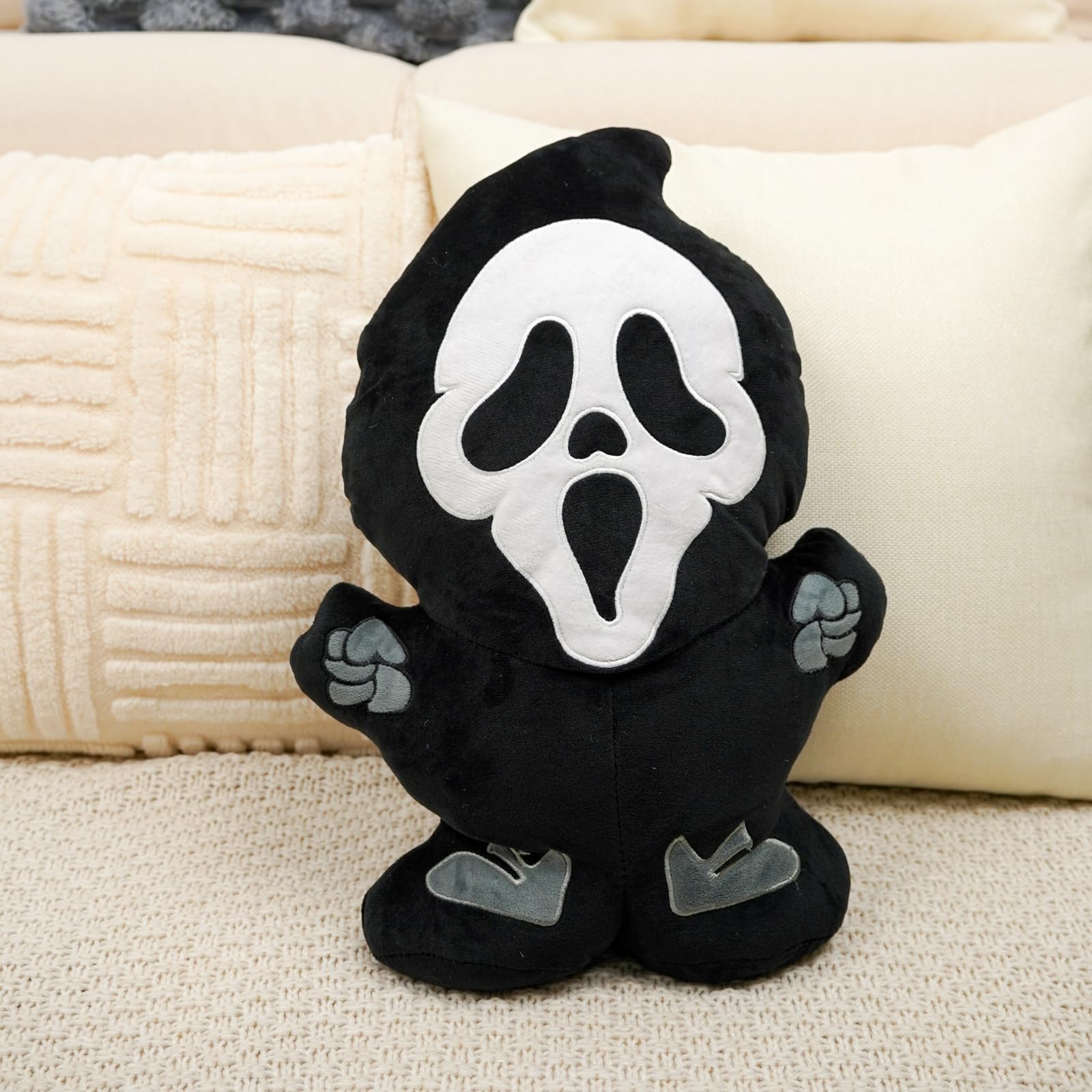 GAGEC coussin fantôme à côté d’une règle pour montrer taille 40 cm