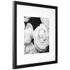 Gallery Perfect gros plan sur passe‑partout blanc mettant en valeur photo 8x8