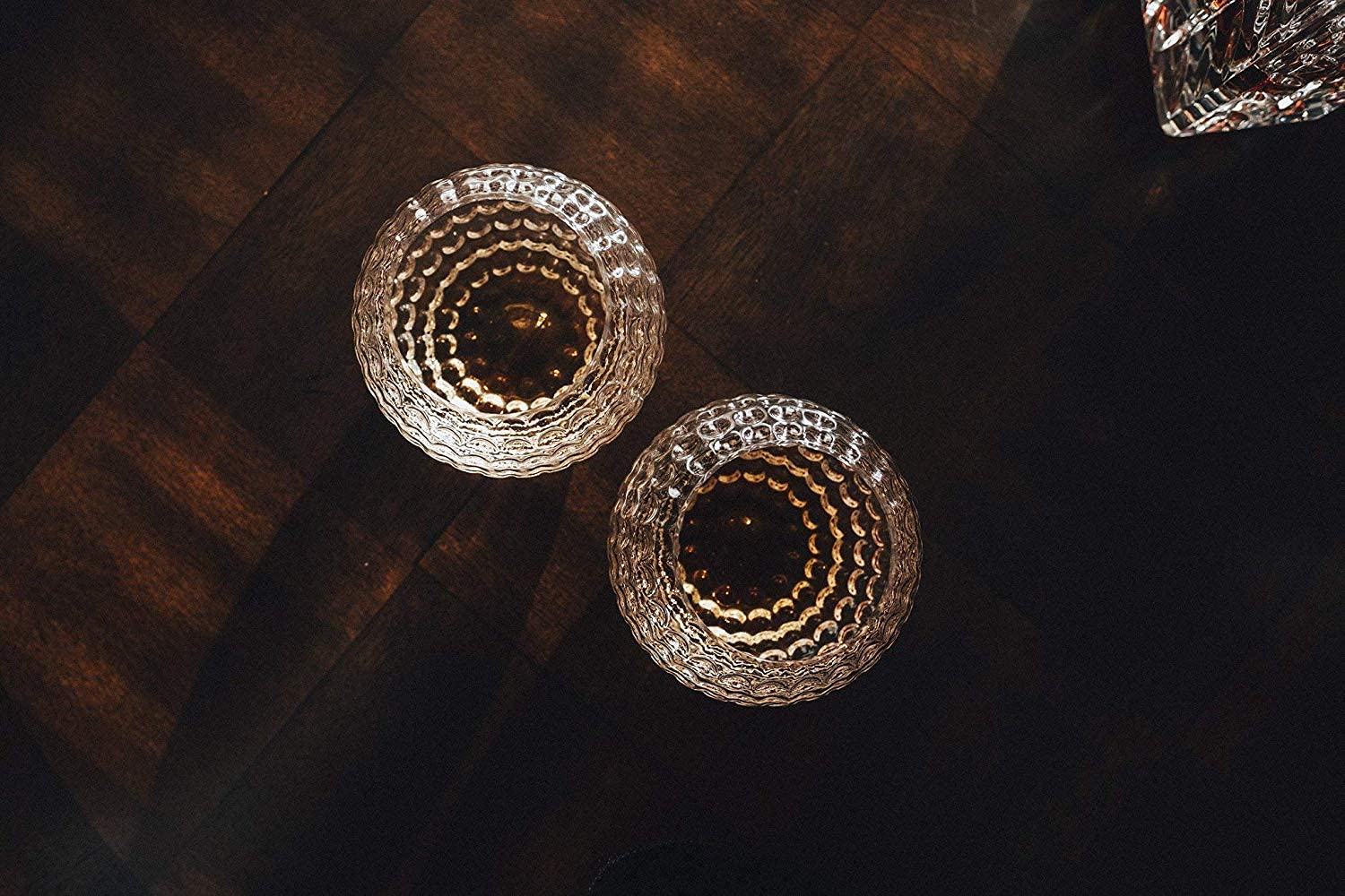 Gemsho Glass scène de bar lifestyle présentant le verre comme cadeau élégant