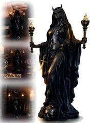 Generic Hecate statue face avant montrant pouvoir et élégance