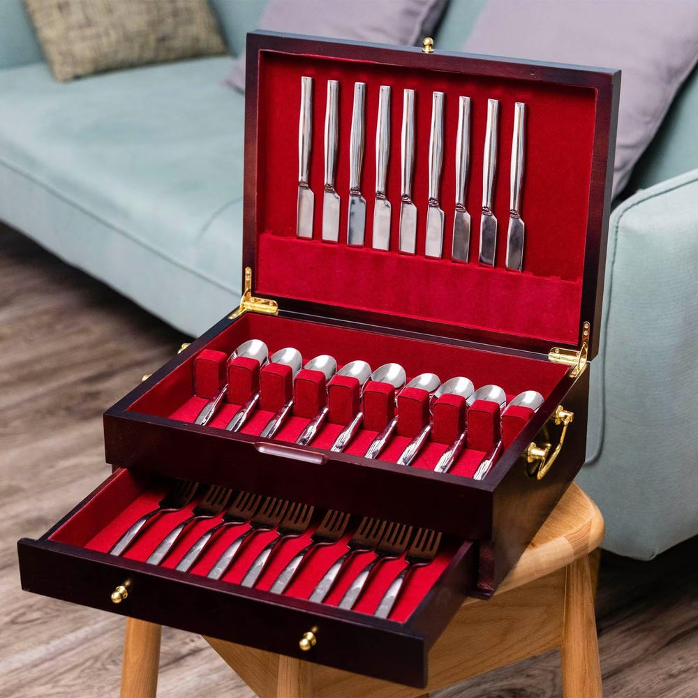 GENRICE boîte posée sur buffet comme élément décoratif pratique