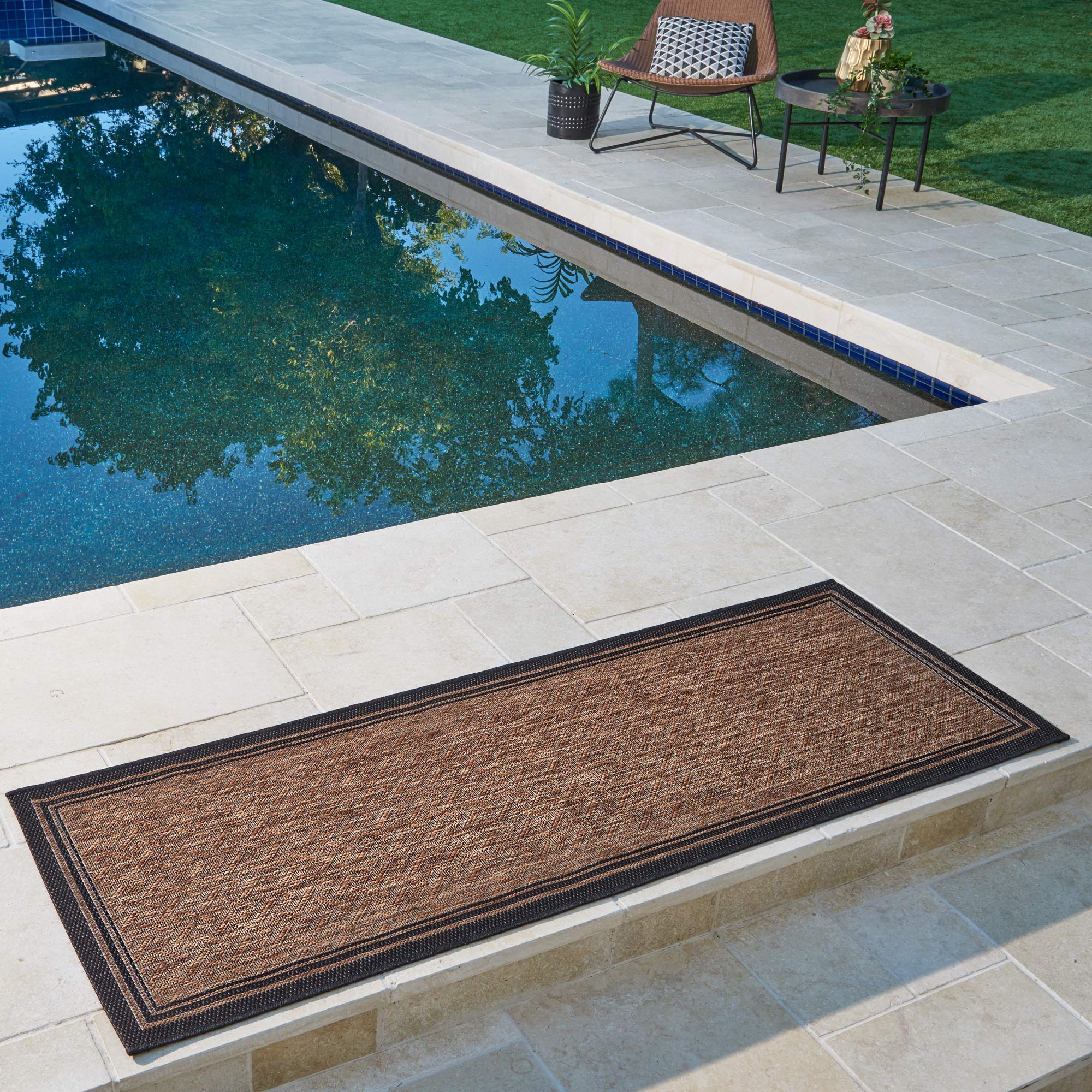 Gertmenian arrière du tapis montrant surface adaptée à l'humidité et séchage rapide