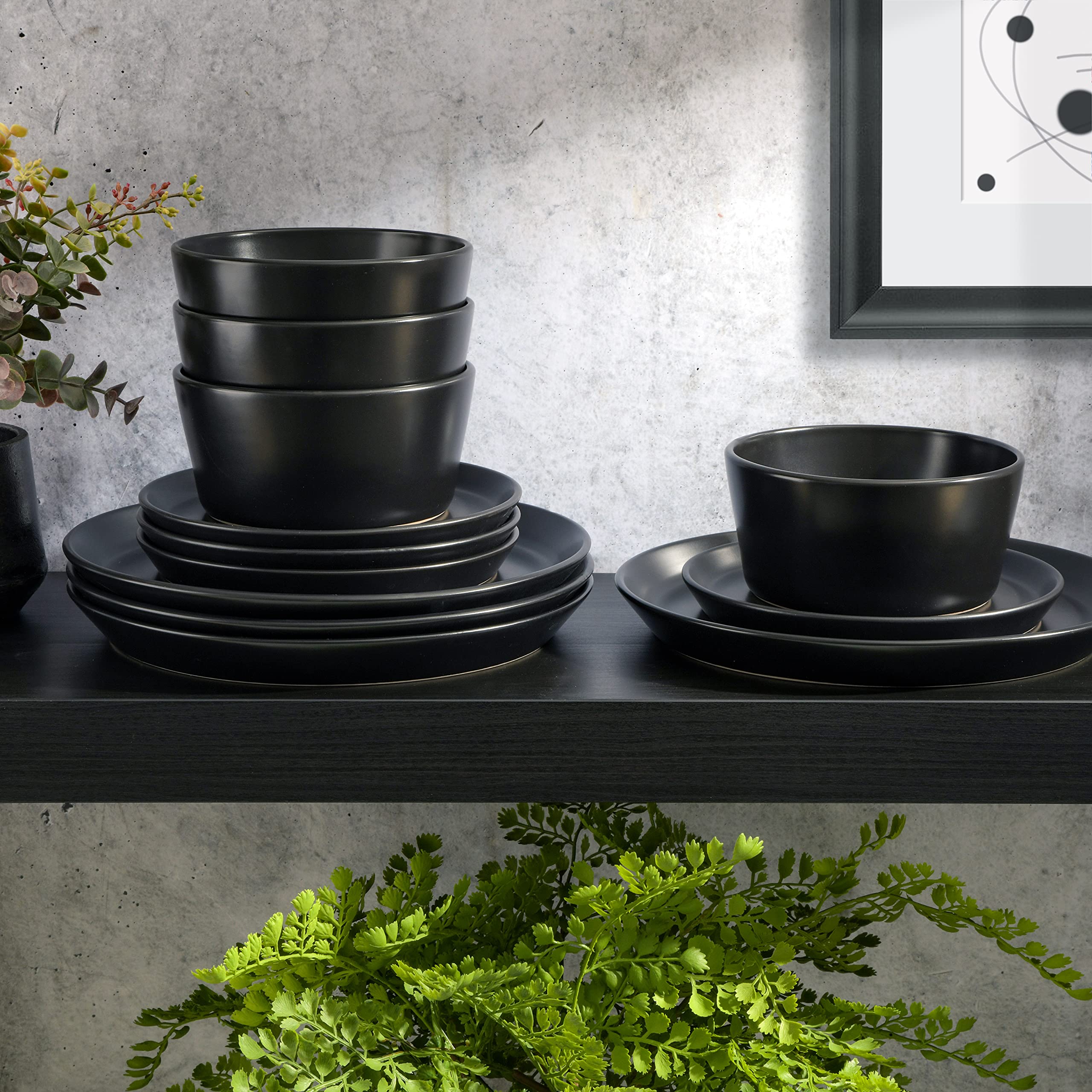 Gibson Home empilage des pièces démontrant rangement compact et organisation pratique