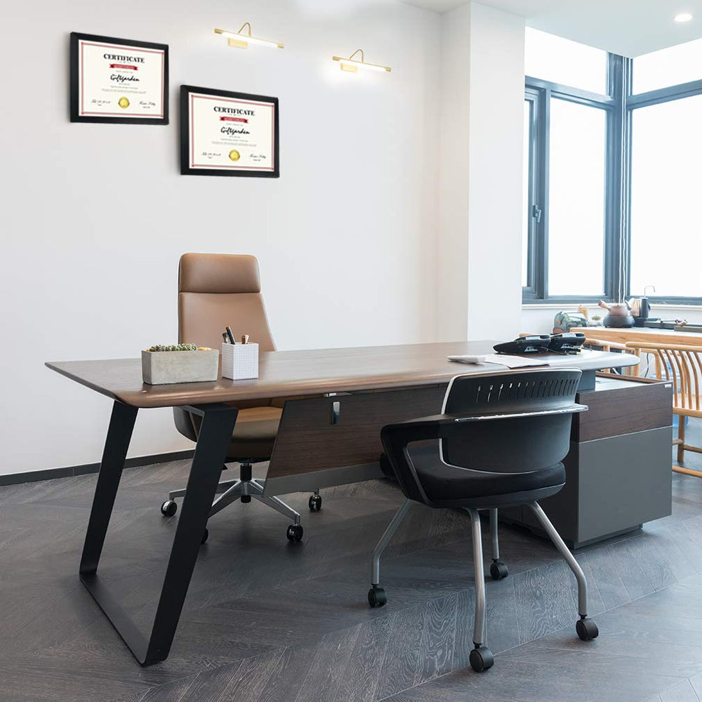 Giftgarden cadre posé sur bureau valorisant certificat ou photo