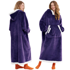 Giggling Getup vue avant du sweat à capuche violet montrant confort et coupe ample
