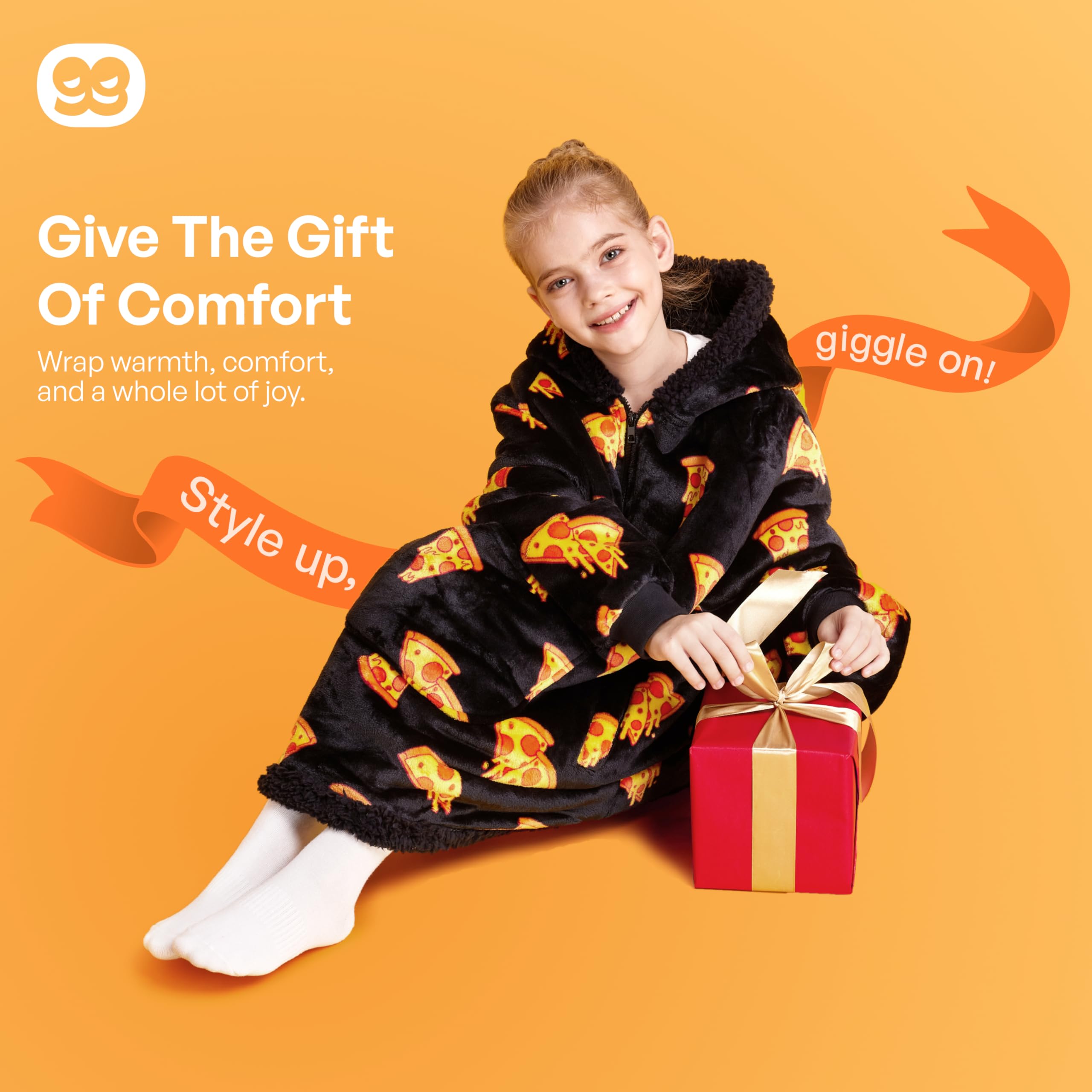 Giggling Getup hoodie en camping illustrant confort en extérieur