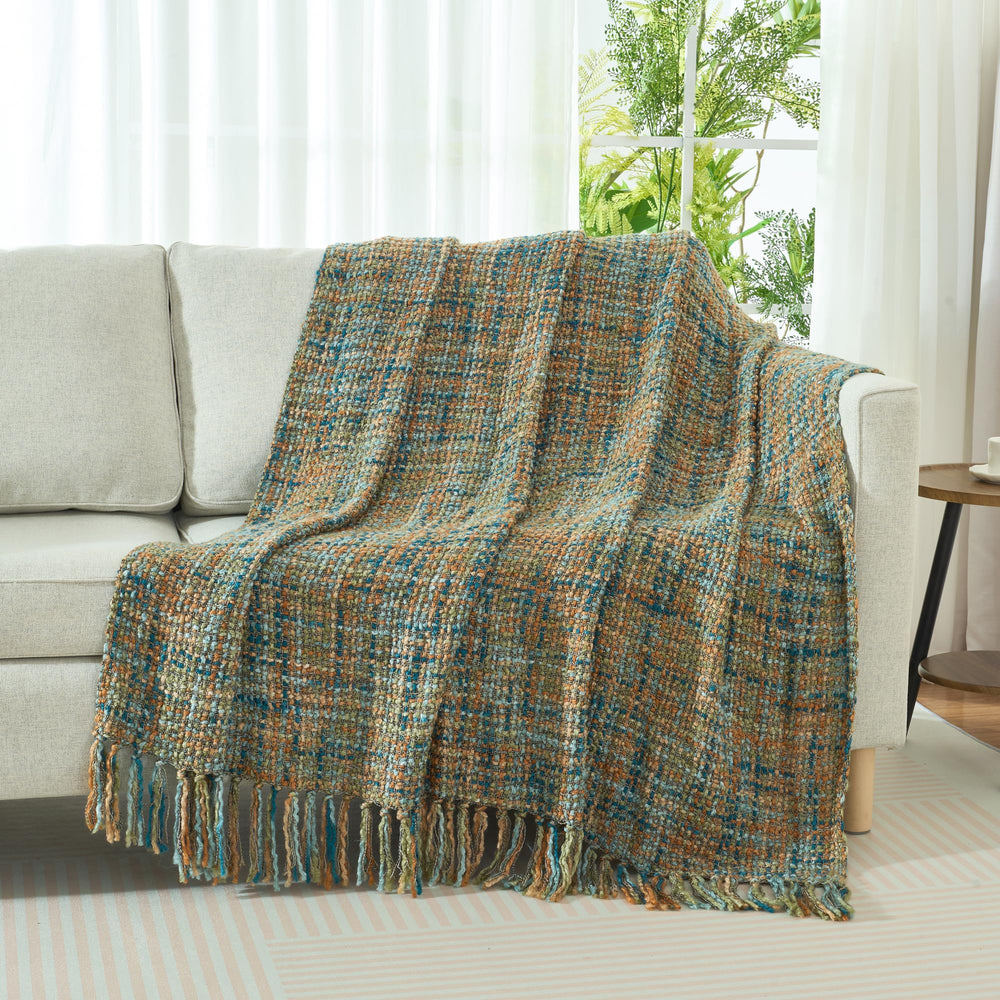 GINAMUSE plaid utilisé en extérieur offrant chaleur légère lors de sorties