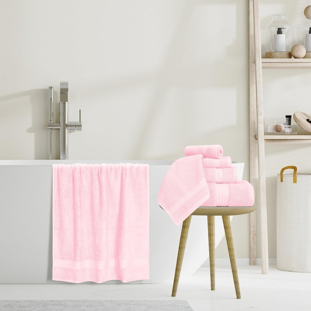 GLAMBURG washcloth 13x13 pliée illustrant polyvalence et entretien facile