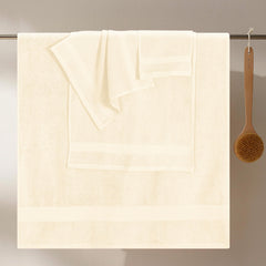 GLAMBURG serviette de bain en usage démontrant absorption et confort