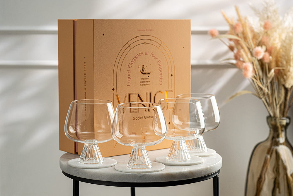 GLASSIQUE CADEAU verre avec glaçons montrant résistance thermique et rafraîchissement