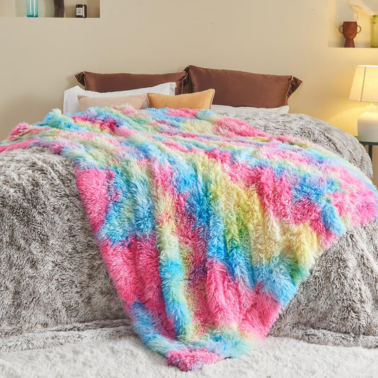 GONAAP gros plan texture fausse fourrure doux au toucher