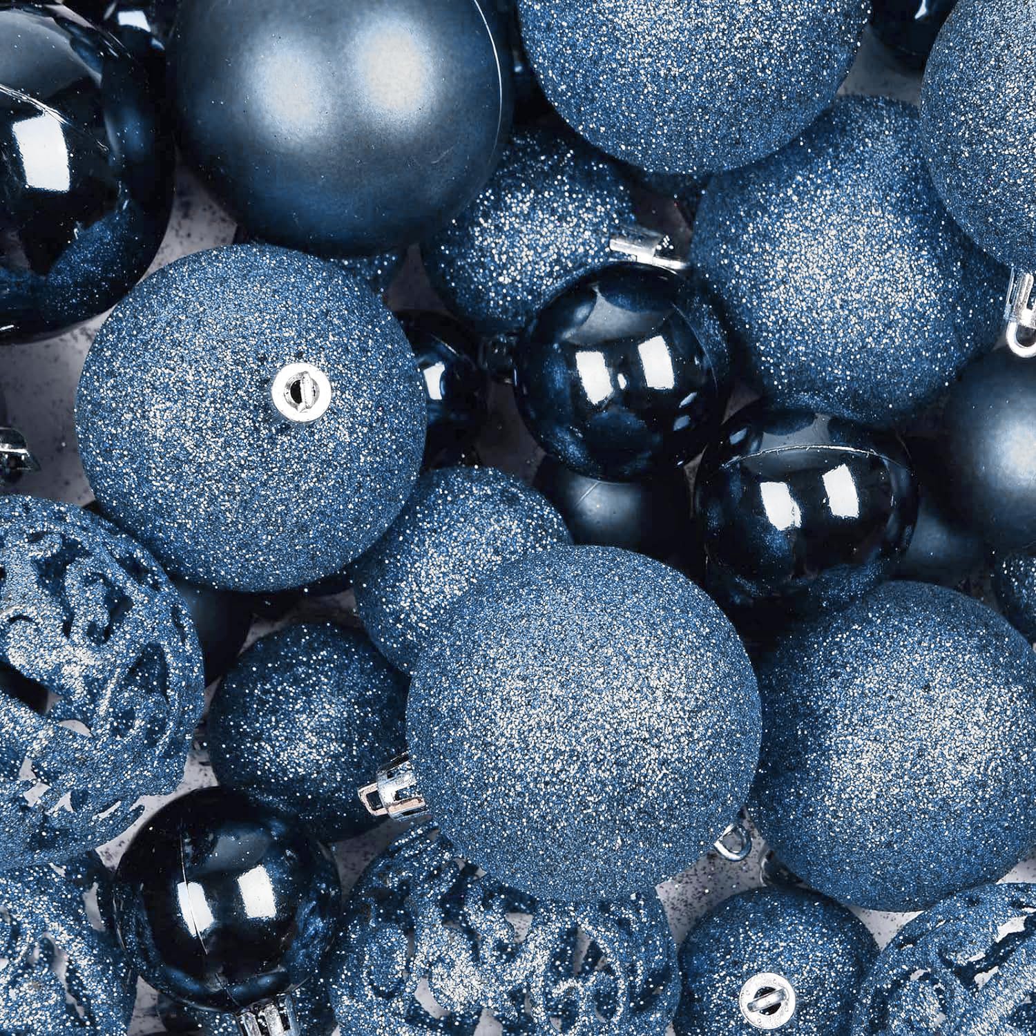 goodlyghts boules suspendues sur sapin apportant profondeur visuelle