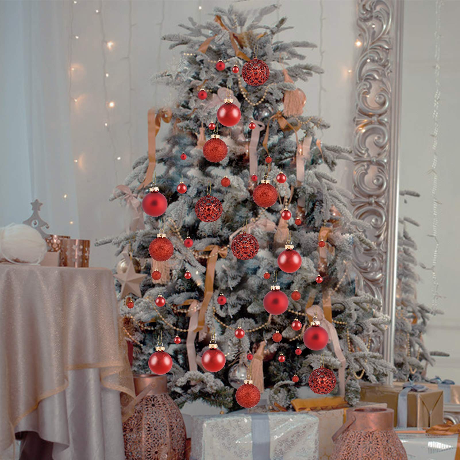 GOODLYGHTS décoration sur sapin montrant ensemble de boules rouges équilibrées