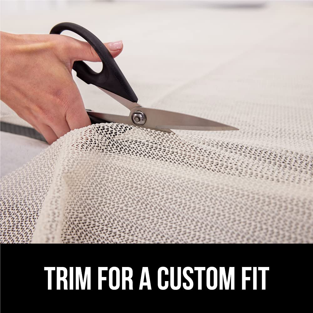 GORILLA GRIP utilisé sur canapé maintien des coussins pour confort quotidien