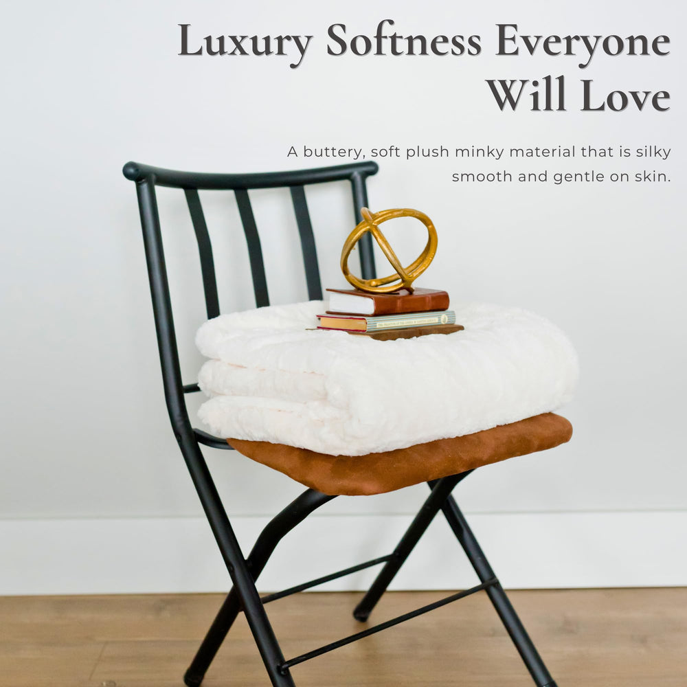 GRACED SOFT LUXURIES coin rabattu montrant la densité et la finition durable